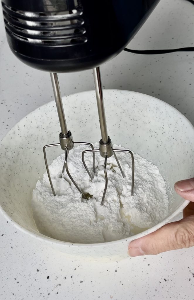 miešanie kráľovskej glazúry