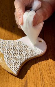 Príprava glazúry na zdobenie vianočných medovníkov: Podrobný návod a tipy na dokonalý výsledok