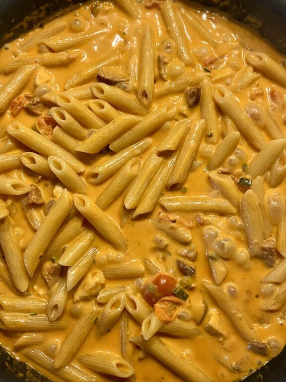 penne v omáčke z paradajok a mascarpone